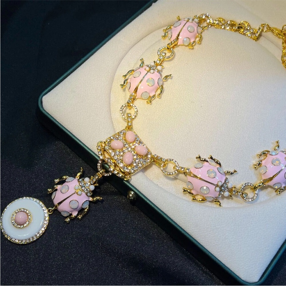 NWT, Natasha,Exquisite Scarab,Soft Peach & Gold Necklace w/ Intricate Detailing - Picture 7 of 8